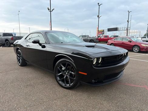 Used 2022 Dodge Challenger SXT w/ Blacktop Package RWD image 7