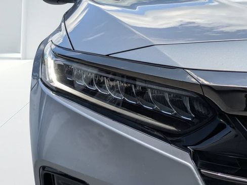 Used 2021 Honda Accord Sport image 9