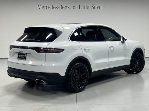 Used 2023 Porsche Cayenne image 6