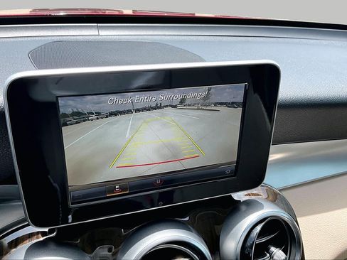 Used 2019 Mercedes-Benz GLC 300 image 26