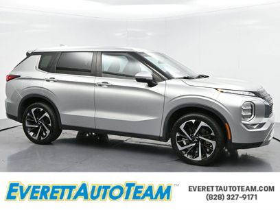 Used 2023 Mitsubishi Outlander SE