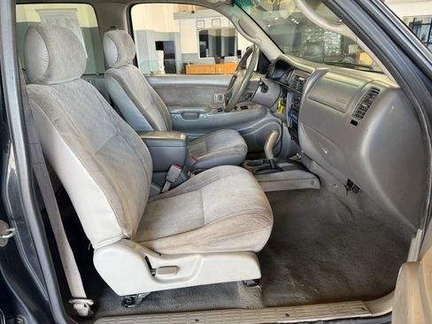 Used 2002 Toyota Tacoma PreRunner image 11