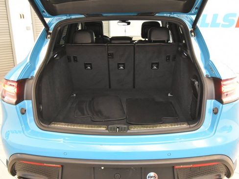 Used 2022 Porsche Macan AWD/4WD image 43