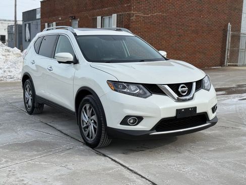 Used 2015 Nissan Rogue SL w/ SL Premium Package image 4