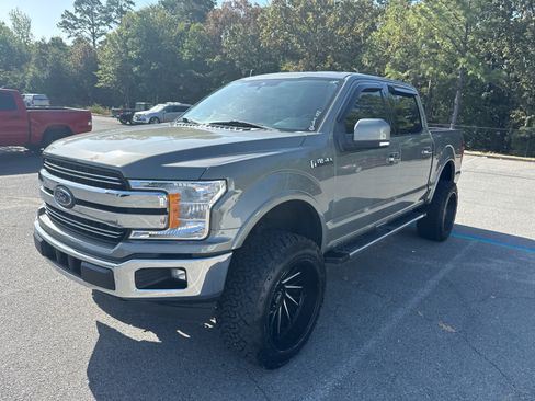 Used 2019 Ford F150 Lariat RWD image 1