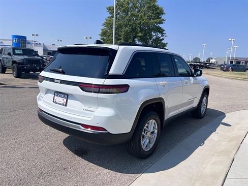 New 2025 Jeep Grand Cherokee Laredo X w/ Luxury Tech Group I image 4