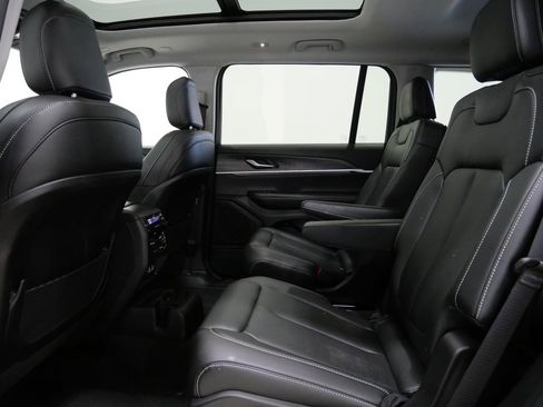 Used 2023 Jeep Grand Cherokee L Limited w/ Black Appearance Package AWD/4WD image 24