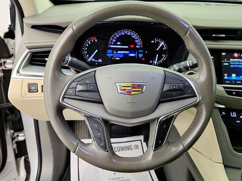 Used 2019 Cadillac XT5 Luxury FWD image 14