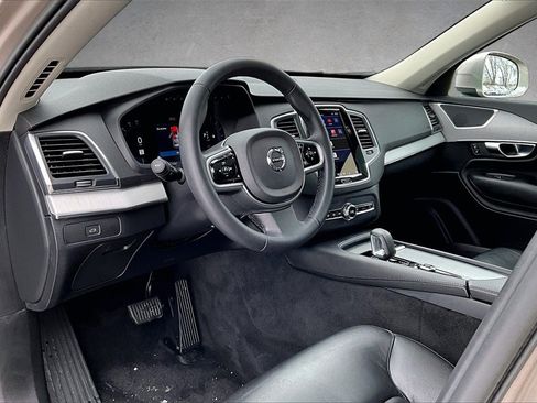 Certified 2023 Volvo XC90 B5 Core w/ Protection Package Premier image 17