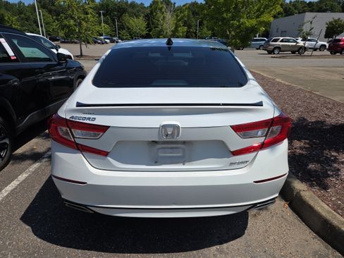 Used 2022 Honda Accord Sport image 4