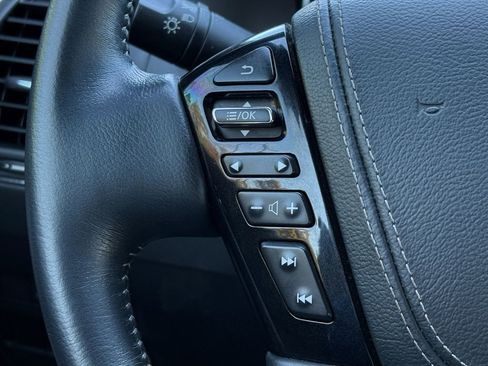 Used 2023 Nissan Armada Platinum w/ Captain's Chairs Package image 13