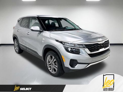 Used 2023 Kia Seltos LX AWD/4WD image 5