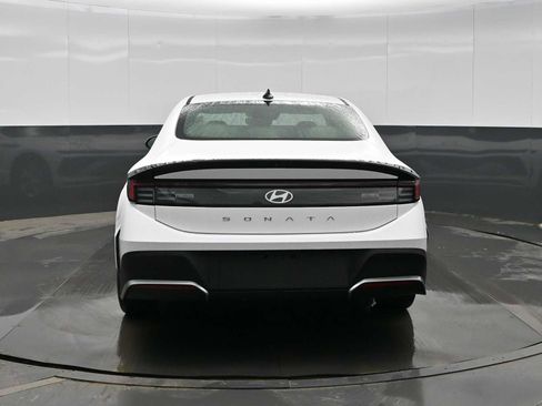 Certified 2025 Hyundai Sonata SE image 6