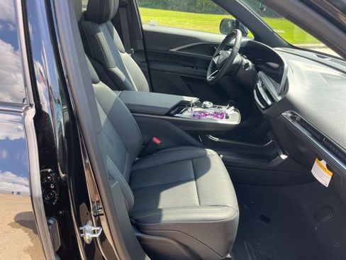 New 2026 Cadillac Lyriq Sport image 40