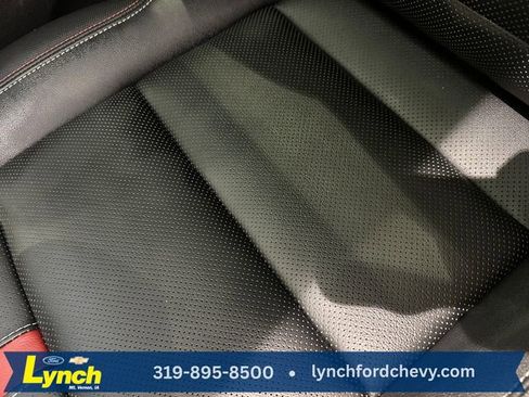 Used 2025 Chevrolet Traverse RS w/ LPO, Floor Liner Package AWD/4WD image 9
