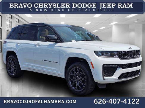 New 2026 Jeep Grand Cherokee Summit AWD/4WD image 1