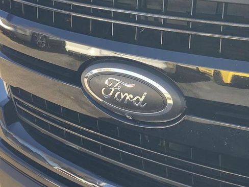 Used 2018 Ford F150 Lariat w/ Equipment Group 502A Luxury image 26