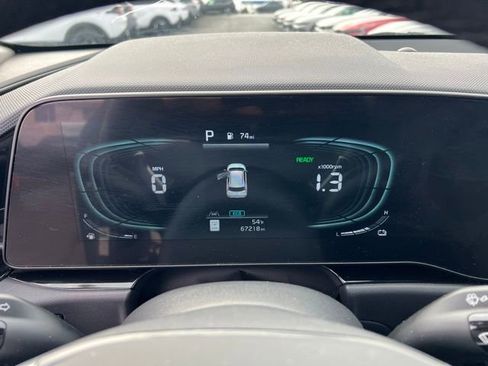 Certified 2023 Kia Niro EX image 16