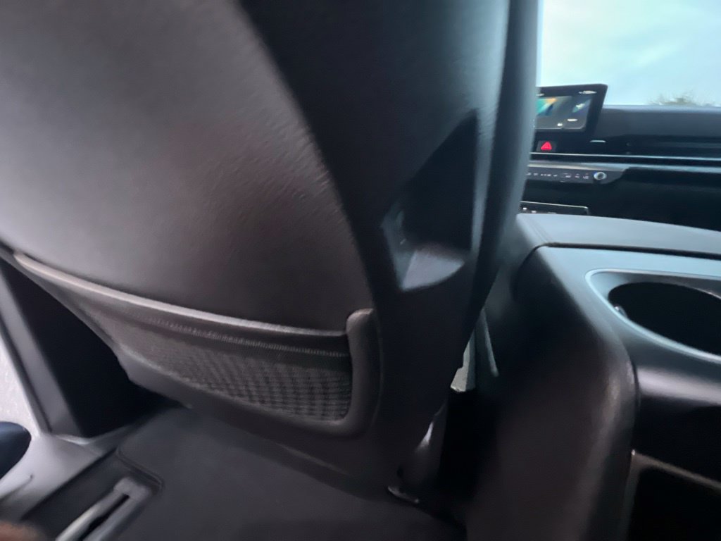 Used 2025 Kia Carnival SX w/ SX Dark Edition Package FWD image 22