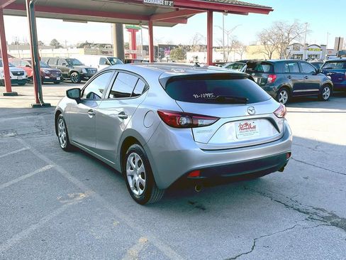 Used 2015 MAZDA MAZDA3 i Sport image 4