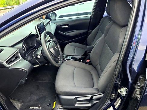 Used 2020 Toyota Corolla LE image 8