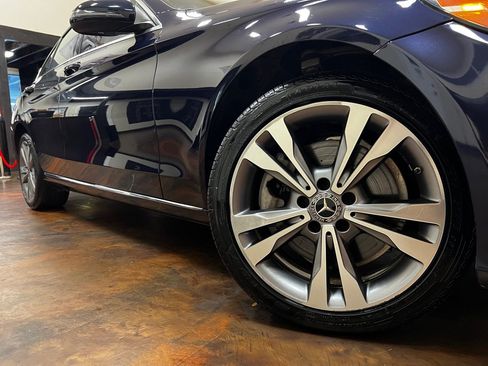 Used 2018 Mercedes-Benz C 300 4MATIC Sedan image 39