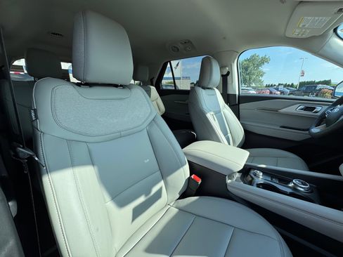 New 2026 Ford Explorer Active w/ Active Comfort Package AWD/4WD image 10