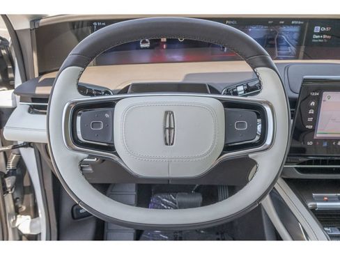 Used 2025 Lincoln Nautilus Black Label AWD/4WD image 21