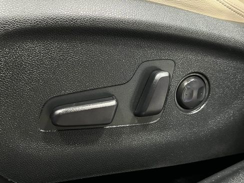 Used 2019 Kia Sorento EX AWD/4WD image 17