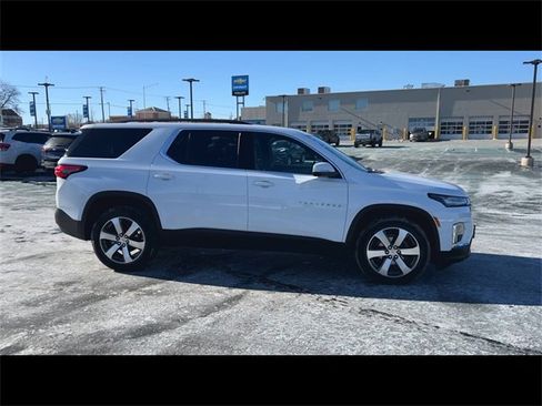 Certified 2023 Chevrolet Traverse LT w/ LT Premium Package image 9