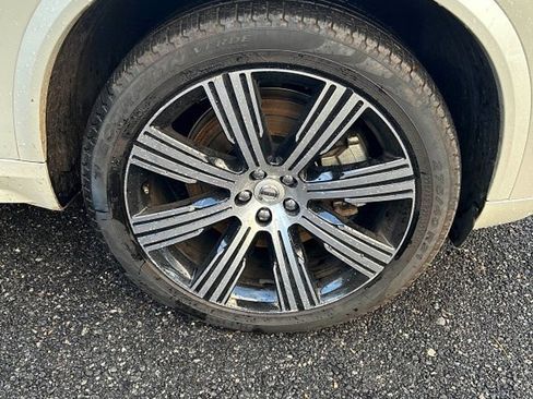 Certified 2024 Volvo XC90 T8 Plus image 20