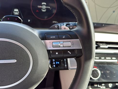 Used 2025 Hyundai Tucson SEL image 16