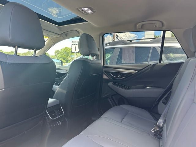 Used 2025 Subaru Outback Limited AWD/4WD image 12
