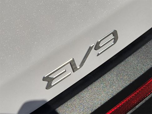 New 2026 Kia EV9 Light image 7