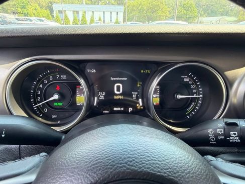 Used 2023 Jeep Wrangler Unlimited w/ Cold Weather Group AWD/4WD image 13