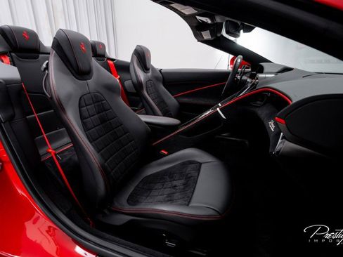 Used 2024 Ferrari Roma Spider image 42