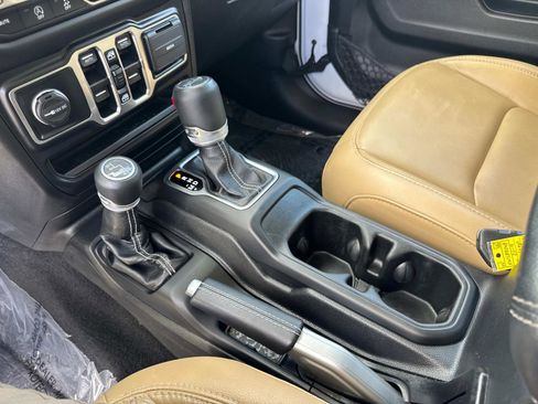 Used 2019 Jeep Wrangler Unlimited Sahara w/ Dual Top Group image 27