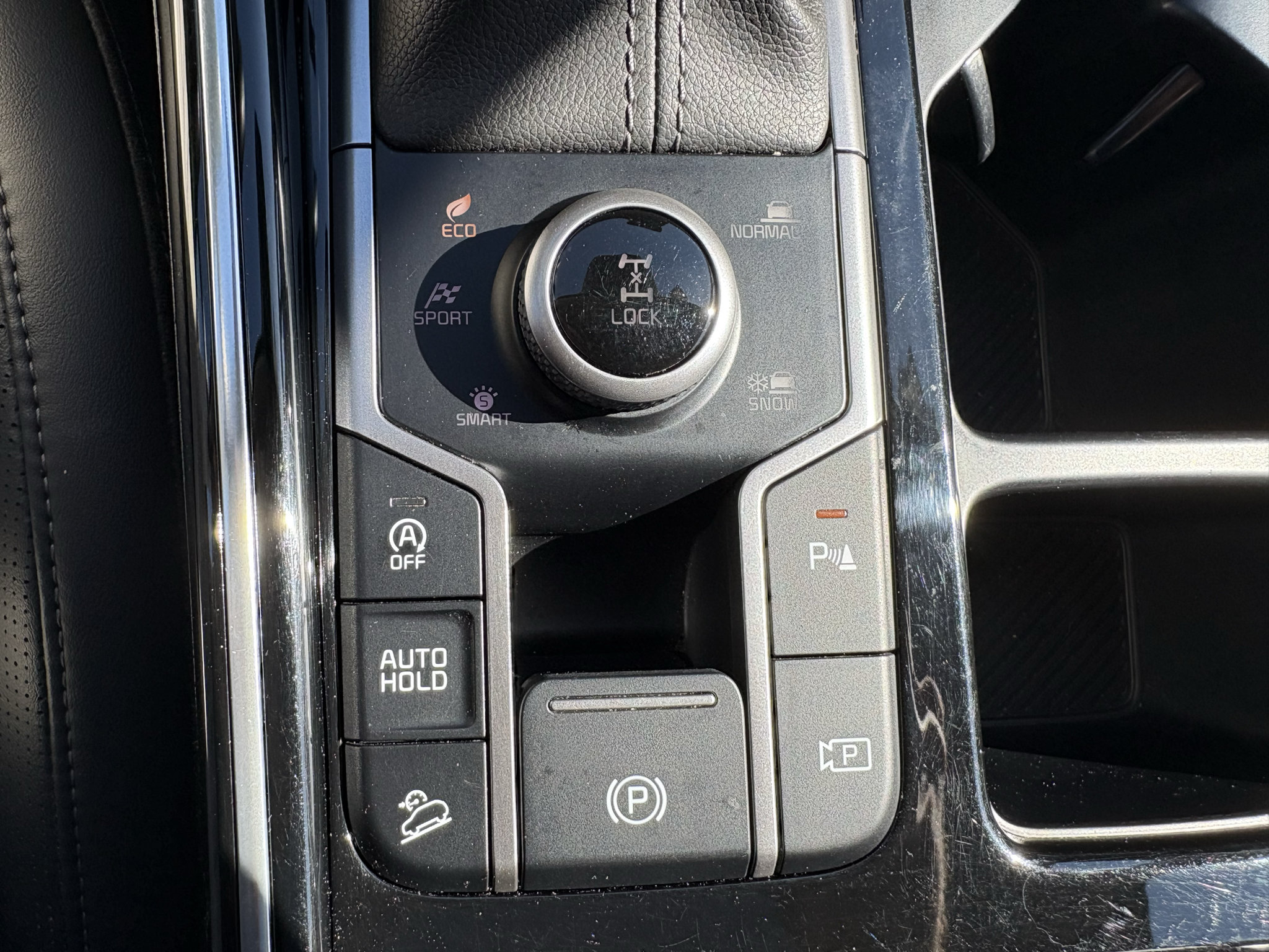 Used 2024 Kia Sorento SX AWD/4WD image 31