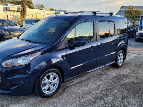 Used 2016 Ford Transit Connect Titanium image 2