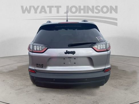 Used 2019 Jeep Cherokee Latitude Plus AWD/4WD image 8