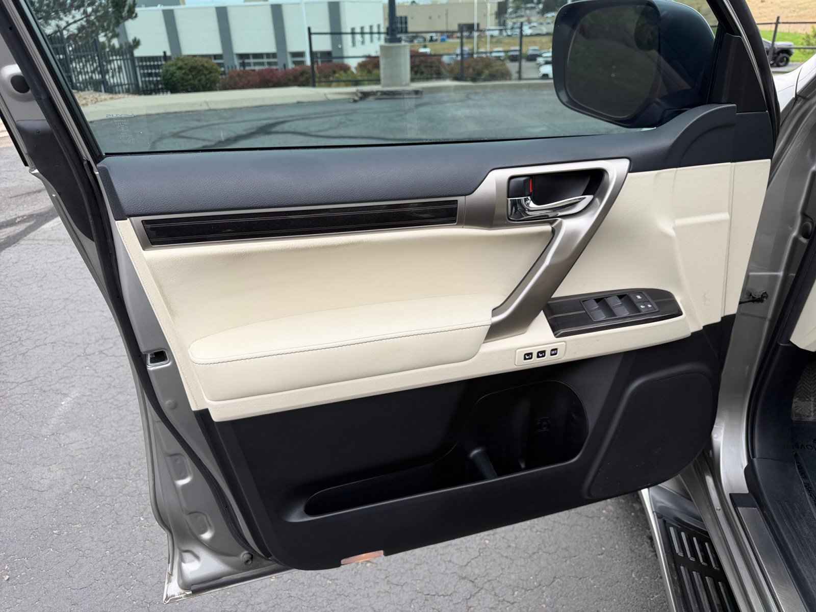 Certified 2021 Lexus GX 460 Premium w/ Premium Package AWD/4WD image 13