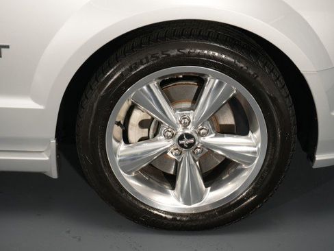 Used 2006 Ford Mustang GT image 23