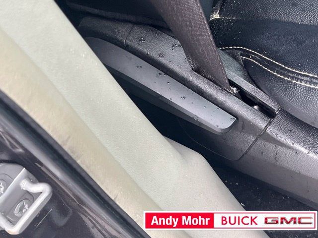 Used 2016 Chrysler Town & Country Touring w/ Driver Convenience Group FWD image 47