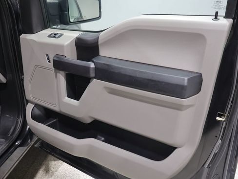 Used 2015 Ford F150 XL w/ Equipment Group 101A Mid AWD/4WD image 22