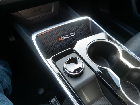 New 2026 Chevrolet Equinox LT AWD/4WD image 10