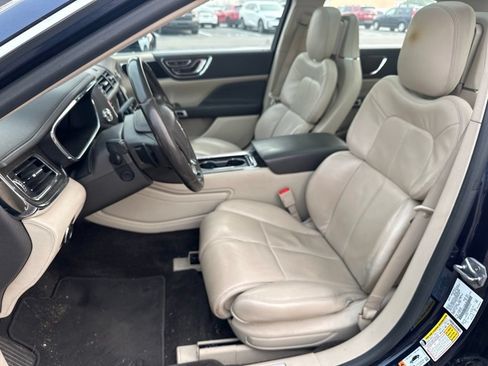 Used 2017 Lincoln Continental Reserve w/ Technology Package AWD/4WD image 18