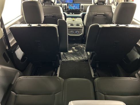 New 2026 Ford Expedition Max Platinum w/ Driver's Package image 38