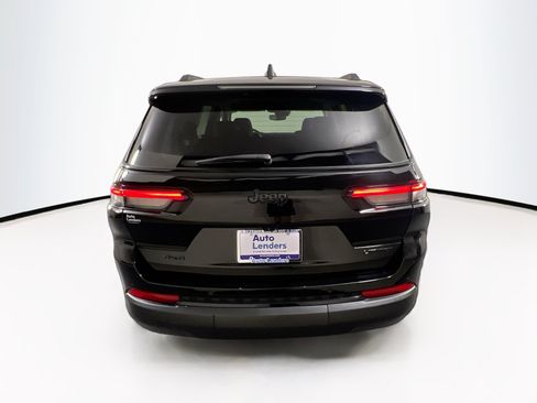 Used 2023 Jeep Grand Cherokee L Limited w/ Black Appearance Package AWD/4WD image 6