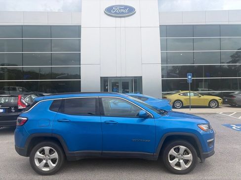 Used 2021 Jeep Compass Latitude w/ Convenience Group AWD/4WD image 4