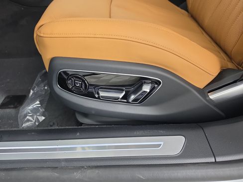New 2026 Audi A8 L 3.0T AWD/4WD image 15